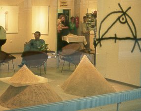 Sandkegel geschnitten / Satz des Thales